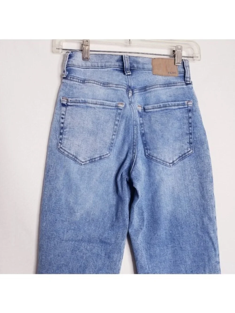 Aeropostale Distressed Raw Hem Frayed Curvy Mom Jean Women's Size 00 Regular